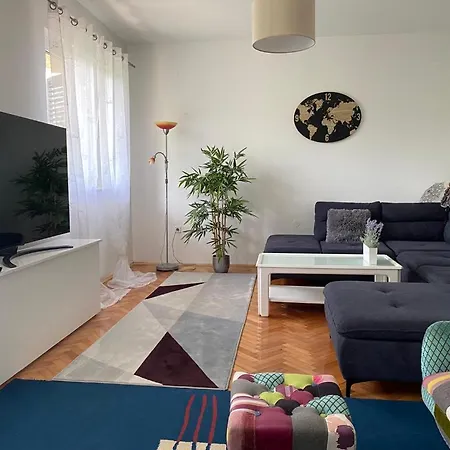 Apartment Jaki,