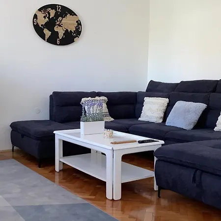 Apartment Jaki, *
