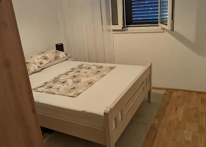 Jaki, Apartment Biograd Na Moru