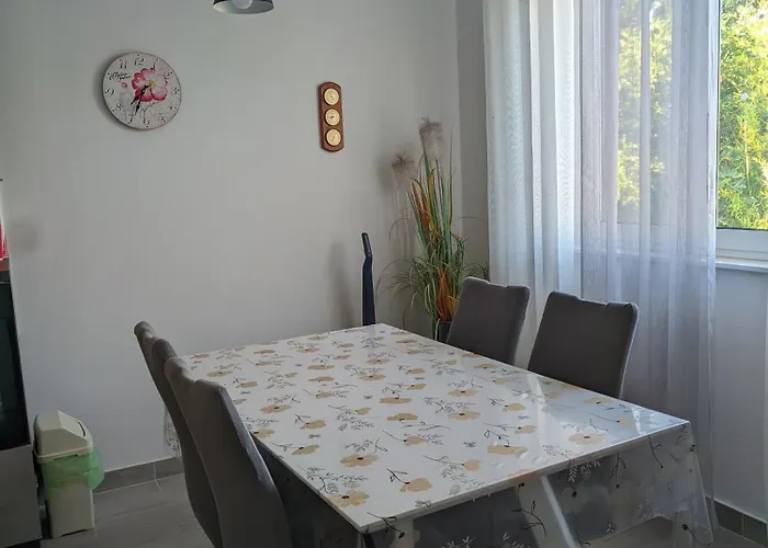Jaki,