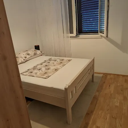 Jaki, Apartment Biograd Na Moru