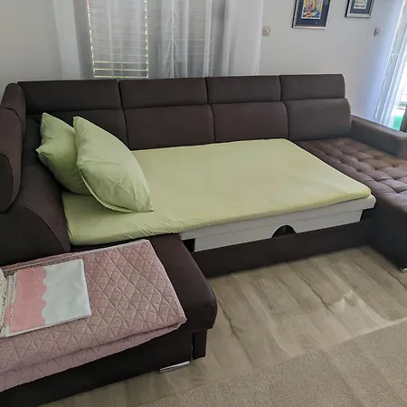 Jaki, * Biograd Na Moru