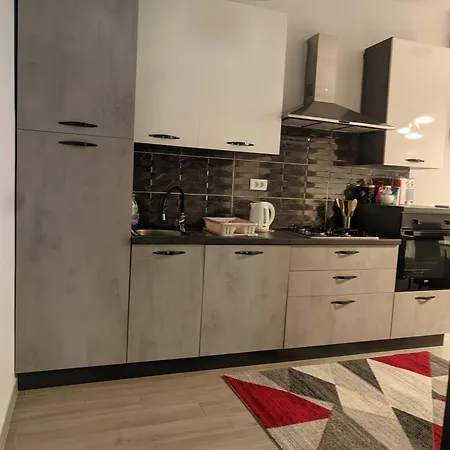 Jaki, Biograd Na Moru